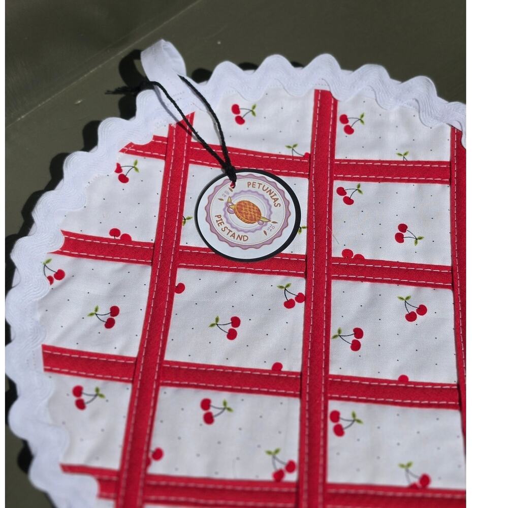Red Cherry Pie / Hot Pad / Potholder / Quilted Cotton / washable / 11"